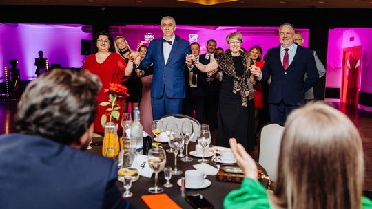 Sympatycy sportu bawili się na IX Balu Karnawałowym w Hotelu Nafta Krosno