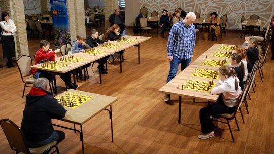 Szachy, które łączą. W Głowience zagrali dla Kacpra Szachy, które łączą. W Głowience zagrali dla Kacpra