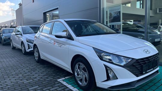 Szpital w Krośnie wzbogacił się o dwa nowe samochody