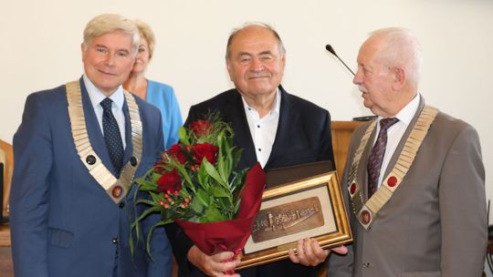 Tadeusz Sanocki odznaczony medalem „Za zasługi dla Krosna”