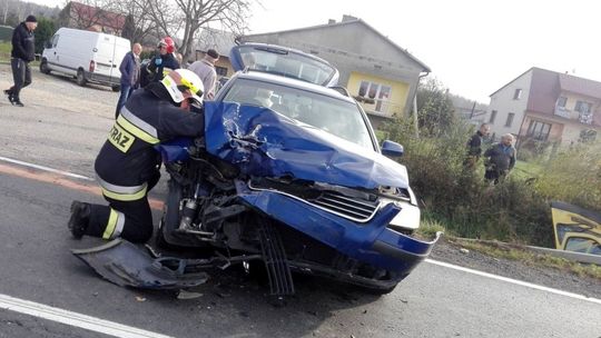 TARGOWISKA: Zderzenie dwóch samochodów na DK19