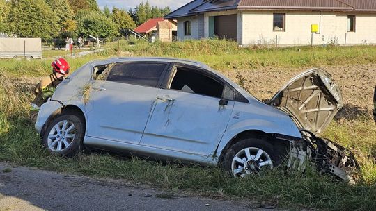 Toyota w rowie w Cergowej. Dwóch mężczyzn zatrzymanych