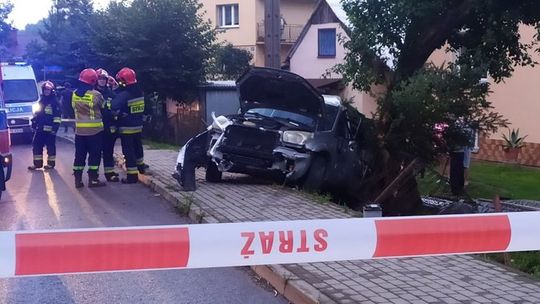 Toyotą zjechała z drogi. Kolizja w Rogach