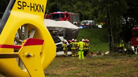 Tragedia w Golcowej. Nie żyje mężczyzna przygnieciony przez przyczepę