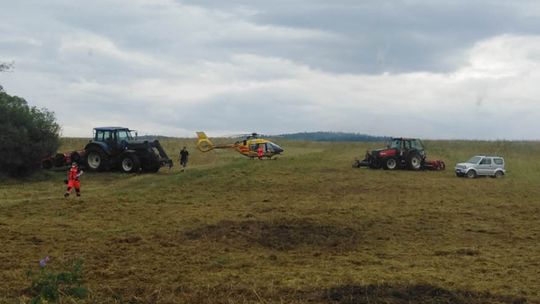 Tragedia w Moszczańcu. Nie żyje mężczyzna przejechany przez ciągnik rolniczy