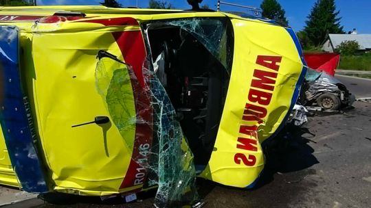 Apel o wprowadzenie zmian na "obwodnicy śmierci" po tragicznym wypadku karetki