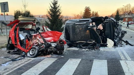 Tragiczny wypadek samochodowy tuż przy remizie OSP Blizne [AKTUALIZACJA]