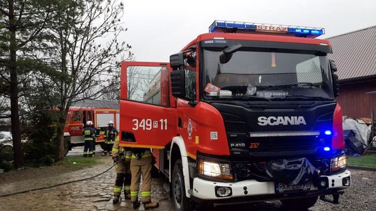 ? Trzciana. Pożar w domu. Dwie osoby ranne
