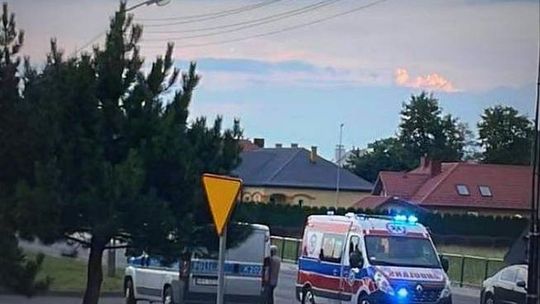 Trzeba było pomóc kobiecie. Błyskawiczna akcja policjantów z Jedlicza