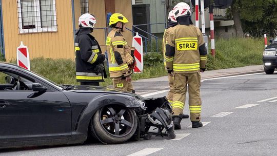 Trzy samochody zderzyły się na skrzyżowaniu w Krośnie