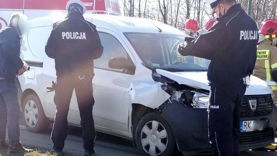 Trzy samochody zderzyły się na Zręcińskiej w Krośnie