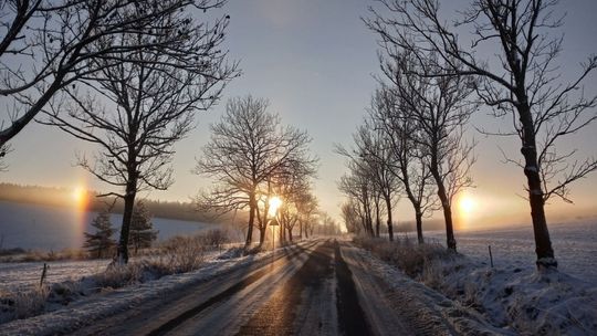 Trzy słońca zamiast jednego, czyli efekt halo w Dolinie Mszany