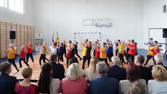 Uczniowie z Jaszczwi mają nową salę gimnastyczną. Obiekt oficjalnie otwarty [ZDJĘCIA]