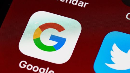 Unia Europejska uderza w technologicznych gigantów