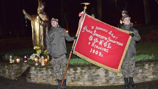 Upamiętnienie 18. rocznicy śmierci Jana Pawła II z udziałem PTG „Sokół” Rymanów – LO Rymanów