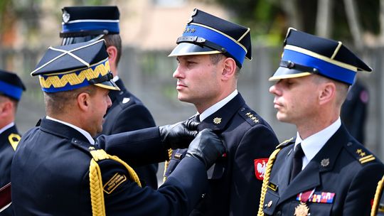 Uroczyste Obchody Dnia Strażaka w Krośnie. Odznaczenia, awanse i wyróżnienia dla strażaków