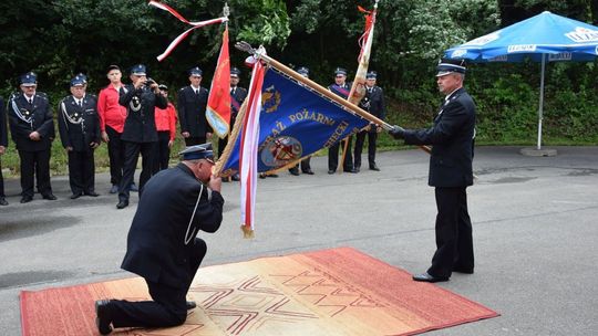 Uroczystość nadania nowego sztandaru dla OSP Wróblik Szlachecki