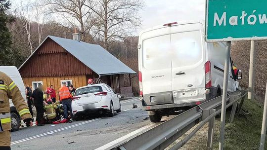 Uwaga! Po poważnym wypadku pod Niebylcem zablokowana DK19 [AKTUALIZACJA: Nie żyje kobieta]