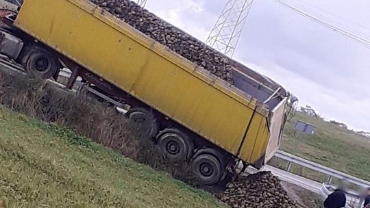 UWAGA ? Zablokowana droga pomiędzy Widaczem, a Wróblikiem Królewskim