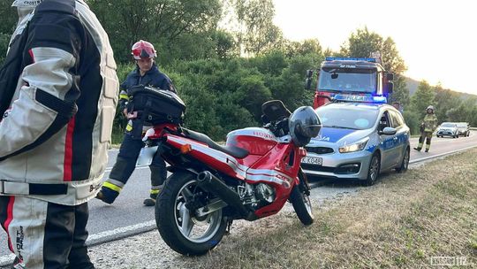 Volkswagenem najechała na tył motocykla na DW897