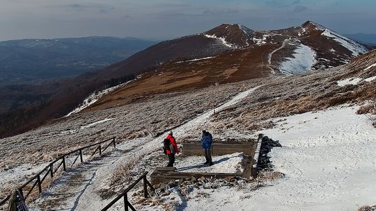 W Bieszczadach są miejsca, gdzie zalega zbity śnieg i lód