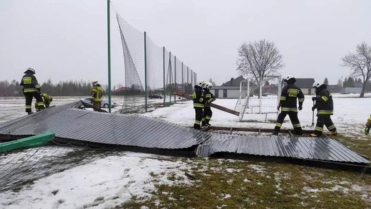 W krośnieńskim skutki wichury usuwało 24 zastępy PSP i OSP