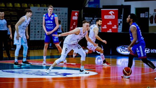 W niedzielę starcie Miasto Szkła Krosno - Enea Basket Poznań