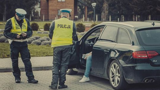 W przyspieszonym trybie wysyłają kierowców recydywistów za kratki