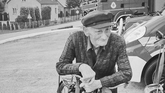W wieku 100 lat zmarł druh Edward Leń. Zasłużony, wieloletni komendant OSP Równe