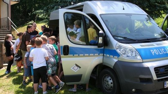 Wakacyjna profilaktyka policjantów