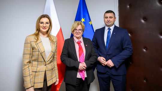 Ważna wizyta w Gminie Wojaszówka. Mieszkańcy bezpieczniejsi dzięki rządowemu wsparciu