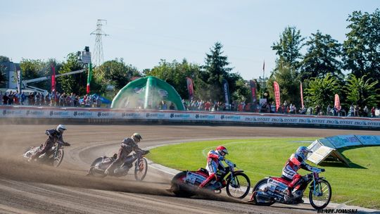 Wilki Krosno coraz bliżej awansu. Będzie oświetlenie stadionu