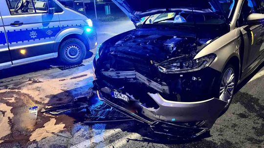 Wjechał w taksówkę i uciekł [AKTUALIZACJA: 20-latek zgłosił się na policję]