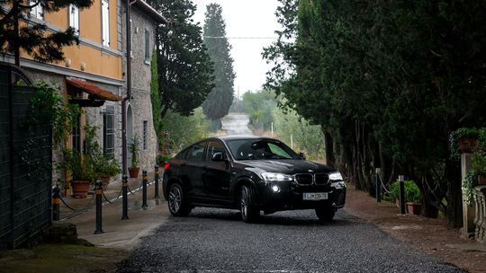 Włosi wynajmują auta od mieszkańców Krosna. Dzięki temu oszczędzają setki euro na OC