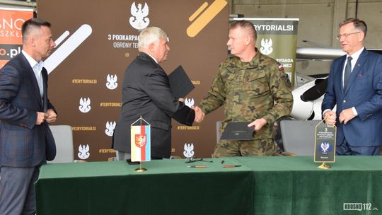 Wojsko chce wykorzystać lotnisko w Krośnie do szkolenia operatorów dronów