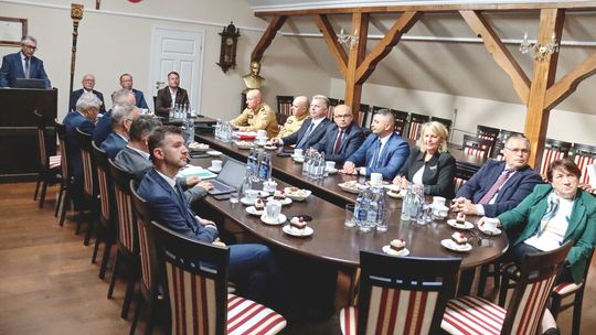 Wójtowie i burmistrzowie spotkali się w Miejscu Piastowym. Wśród tematów JRG w Dukli