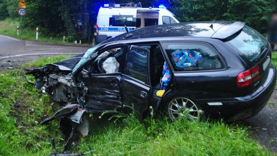 WOLA KOMBORSKA: Cztery osoby ranne po zderzeniu samochodów