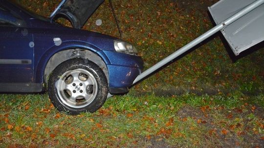 WOLA KOMBORSKA: Dwie osoby w tym 10-letnia dziewczyna ranne w wypadku