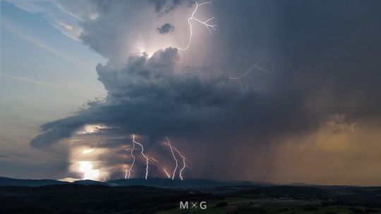 Wracają burze, możliwe podtopienia [PROGNOZA NA DZIŚ]