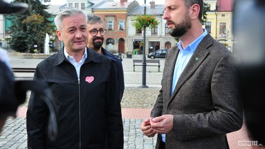 Wybory 2023. PSL i Lewica zorganizowały konferencje na rynku w Krośnie