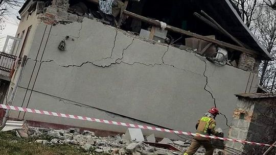 Wybuch butli z gazem w jednym z domów w Żarnowej