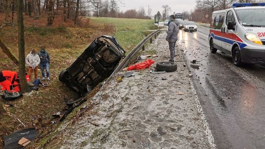 ? Wypadek na DK28 w Jaszczwi. Jedna osoba ranna