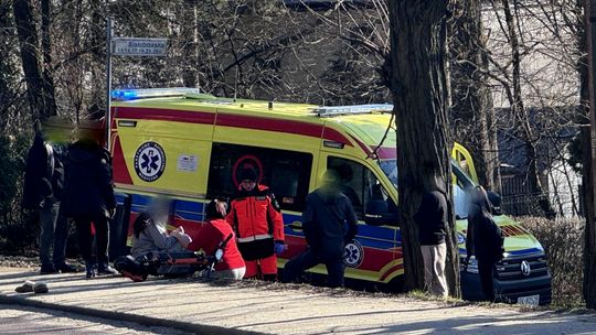 Wypadek nastolatki na hulajnodze w Krośnie