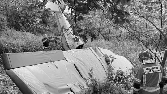 ? Wypadek samolotu w Starej Wsi. Nie żyje 66-letni pilot