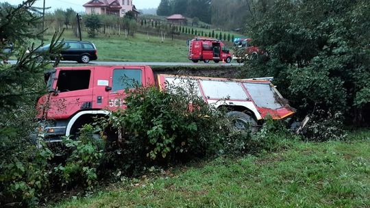 Wypadek wozu strażackiego na DK19 w Lutczy
