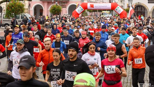 XXIX Bieg Niepodległości i XII Zawody Nordic Walking w Krośnie. Sportowe świętowanie 11 listopada