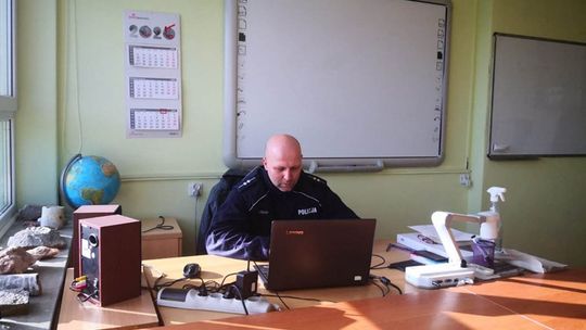 Zajęcia wychowawcze z policjantem online