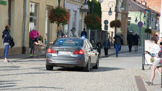 Zakazy w czasach epidemii i ich zgodność z prawem. Wyjaśnia adwokat Bartłomiej Grabias