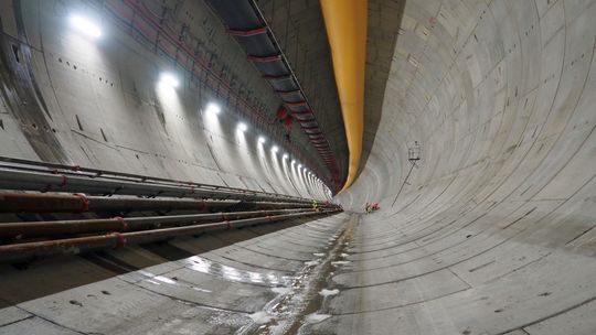 W środę zakończenie drążenia pierwszej nitki tunelu na S19 [NA ŻYWO]