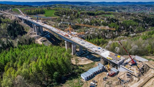 Zakończono betonowanie estakady. S19 Babica–Jawornik coraz bliżej finału